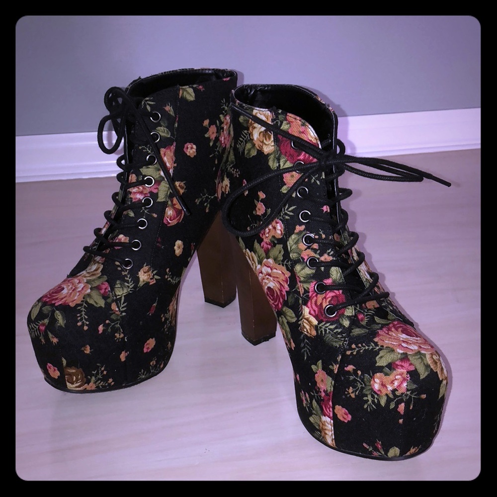 Platform ankle boots